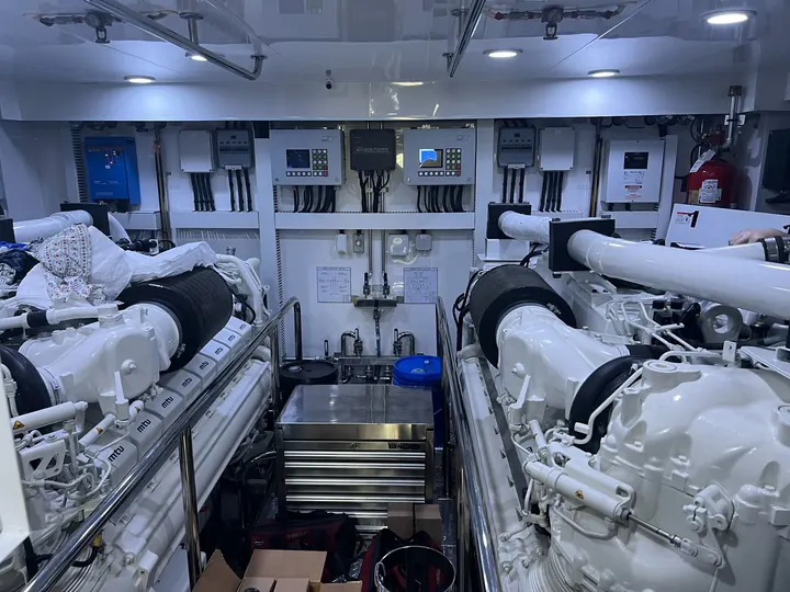 Clean high-end engine room