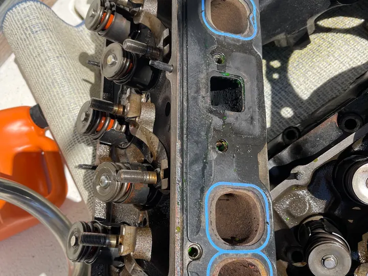 Intake gasket service